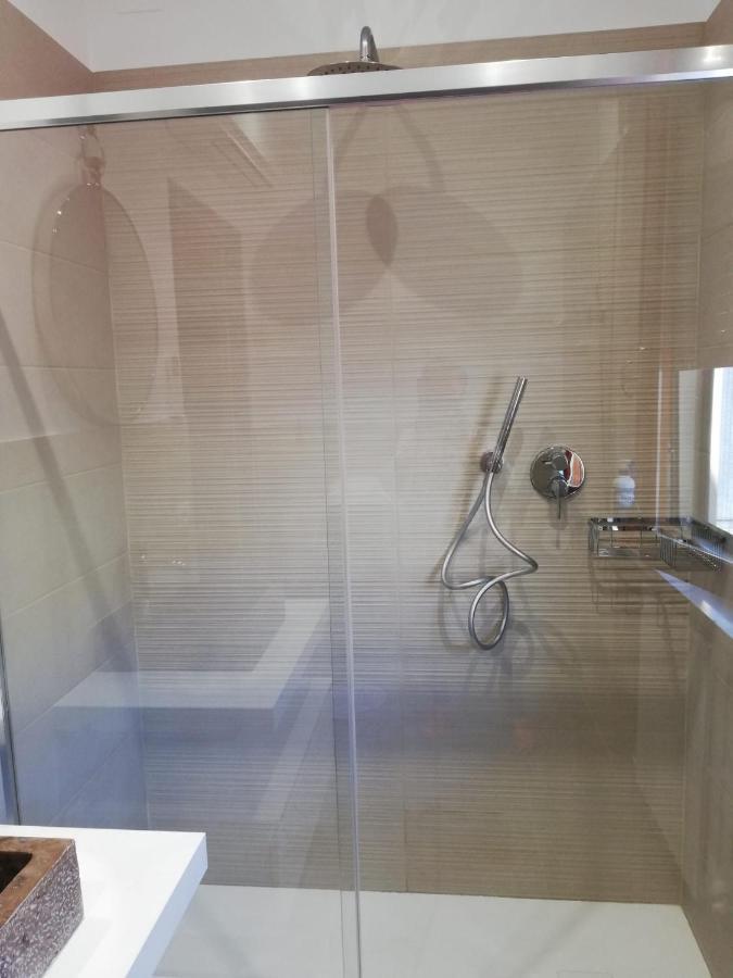 Camera Matrimoniale/Doppia con Letti Singoli con Bagno Privato